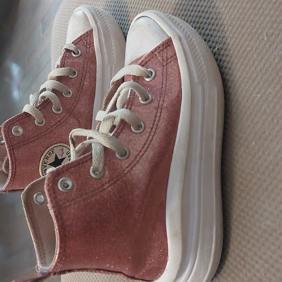 Kids Converse pink glitter platform sneakers size 1 - loved and worn - Picture 2 of 6